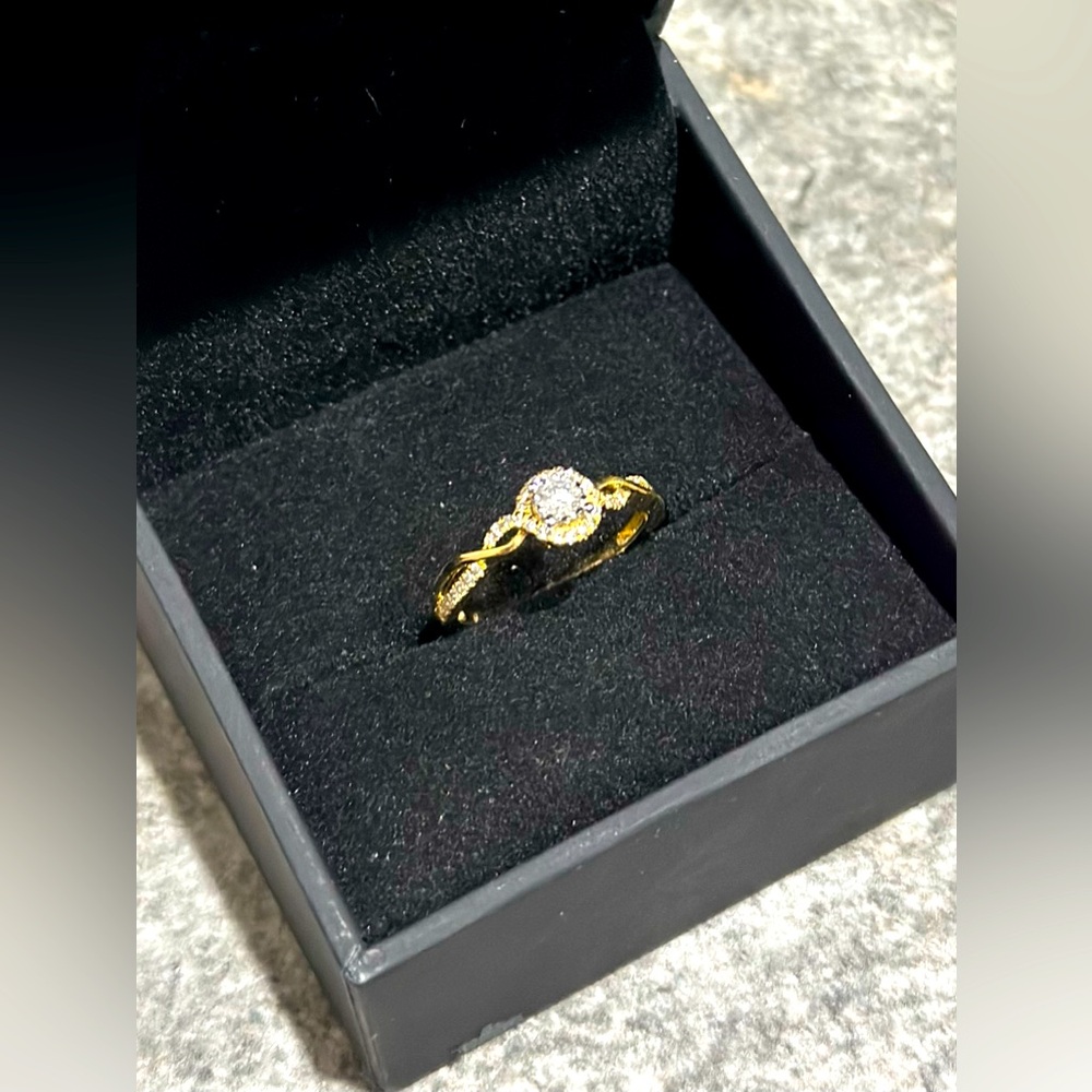 Round-Cut Diamond Halo Engagement Ring 1/4 ct tw 10K Yellow Gold Now + Forever